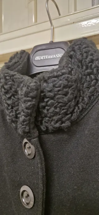 Cappotto donna nero con pelliccia