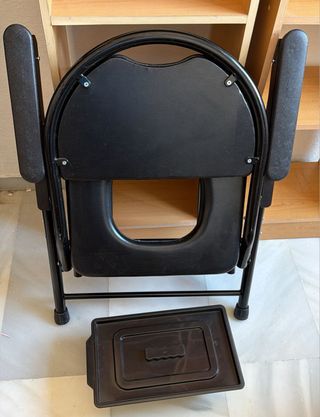 Silla con inodoro plegable movilidad reducida
