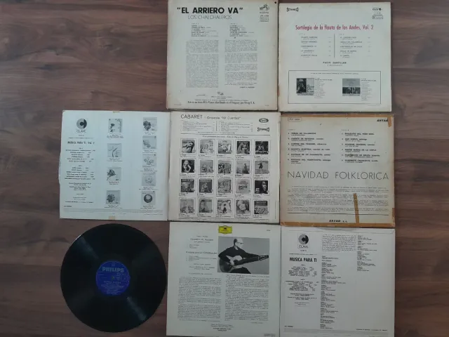 Lote de 8 Vinis com Música Variada