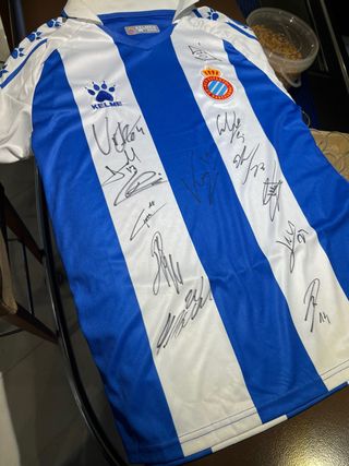 Camiseta RCD Espanyol firmada Kelme