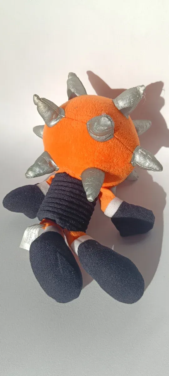 Peluche naranja discoteca Radical