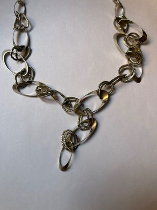 Collar de eslabones plateados