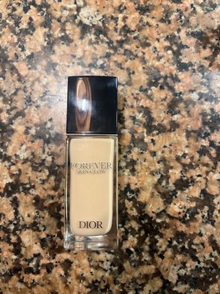 Base de Maquillaje Dior Forever Skin Glow Beige