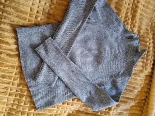 Jersey Bershka gris ajustado Talla S