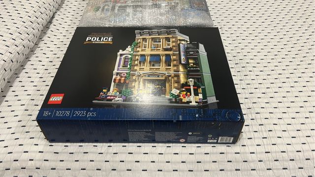 LEGO 10278 Stazione di Polizia