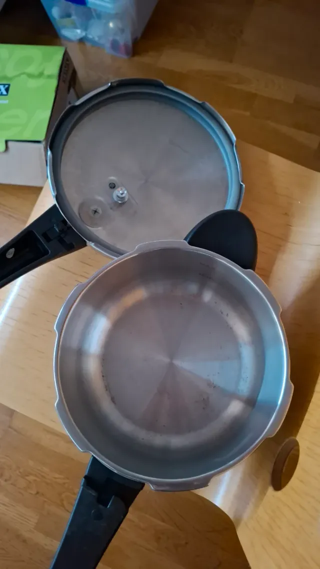 Olla a presión Monix Faster 4L