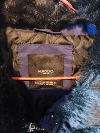 Chaquetón Mango Azul Marino con Cuello Peludo
