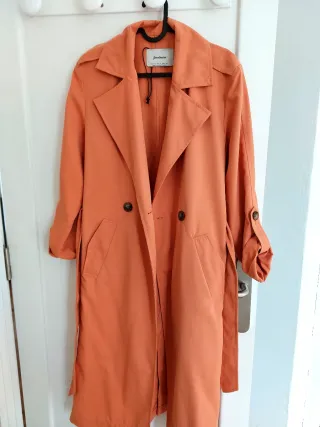 Gabardina Stradivarius Naranja Talla S