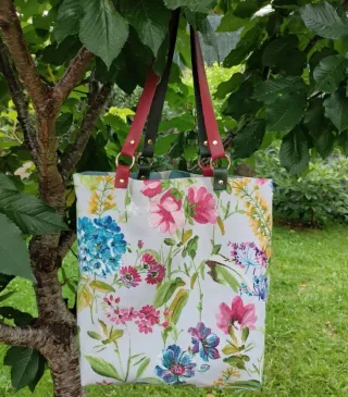 Bolso reversible lunares.Hecho a mano asas piel