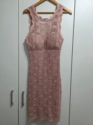 Vestido fiesta encaje rosa Talla 42