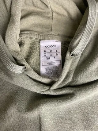 Sudadera Adidas con capucha verde oliva