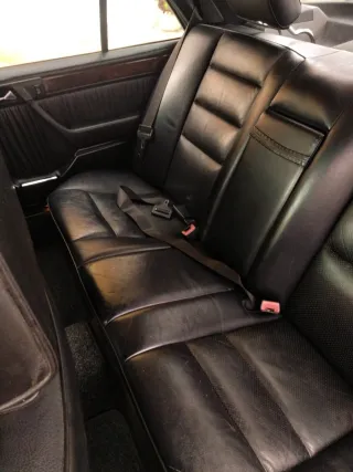 Mercedes-Benz 300E 24V 220CV