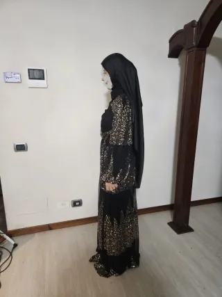 Abito da cerimonia nero e oro