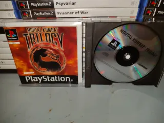 Mortal Kombat Trilogy PS1 Completo PAL