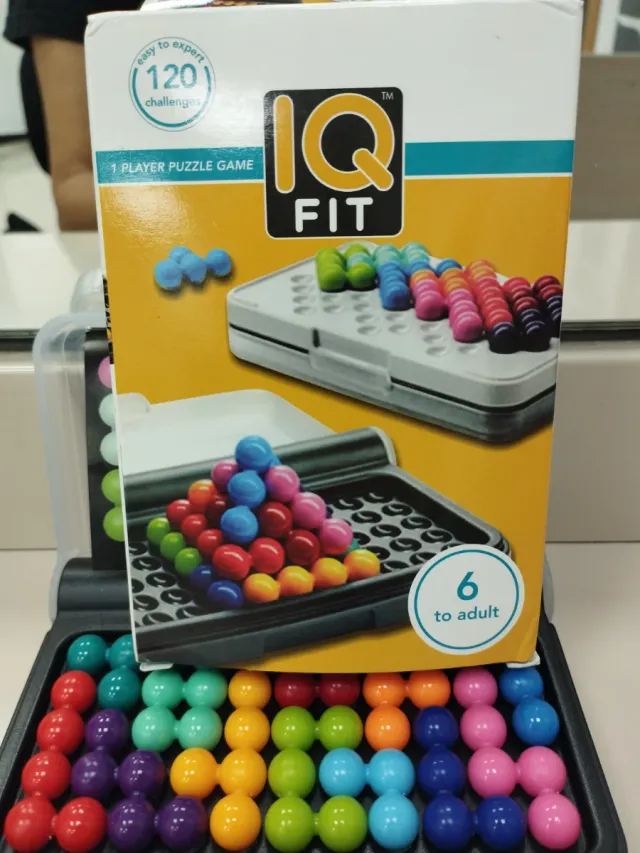 IQ Pirámide y Puzzles