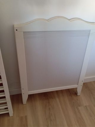 Cuna básica Ikea con colchones, chichoneras, etc
