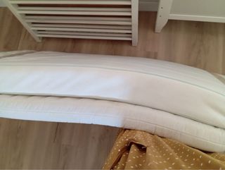Cuna básica Ikea con colchones, chichoneras, etc