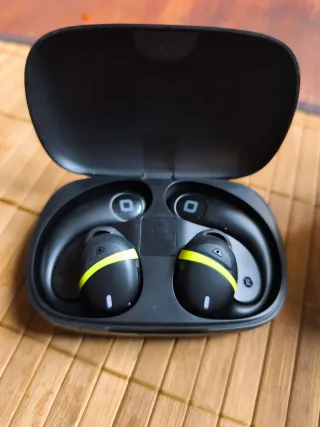 SBS Auriculares Inalámbricos Negros y Amarillos