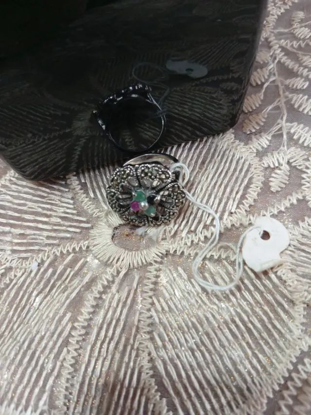 Completo argento con pietre rubino