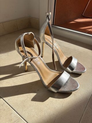 Zapatos de tacón Marypaz plateados talla 39