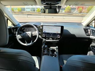 Lexus NX 350h Premium 2WD
