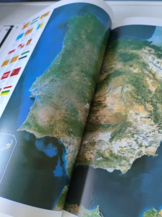 Atles Junior Catalunya I Mon N/e (Catalan Edition)