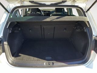 Volkswagen Golf Advance