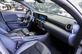 Mercedes CLA MERCEDES-BENZ   200 D DCT