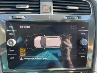 Volkswagen Golf Advance