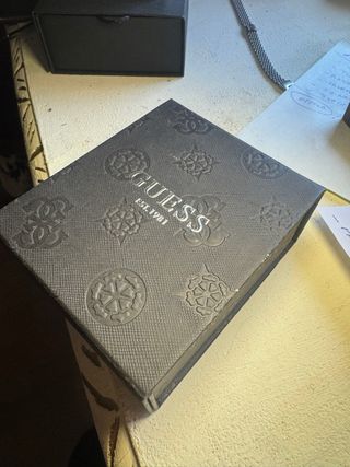 Pulsera Guess León Dorada