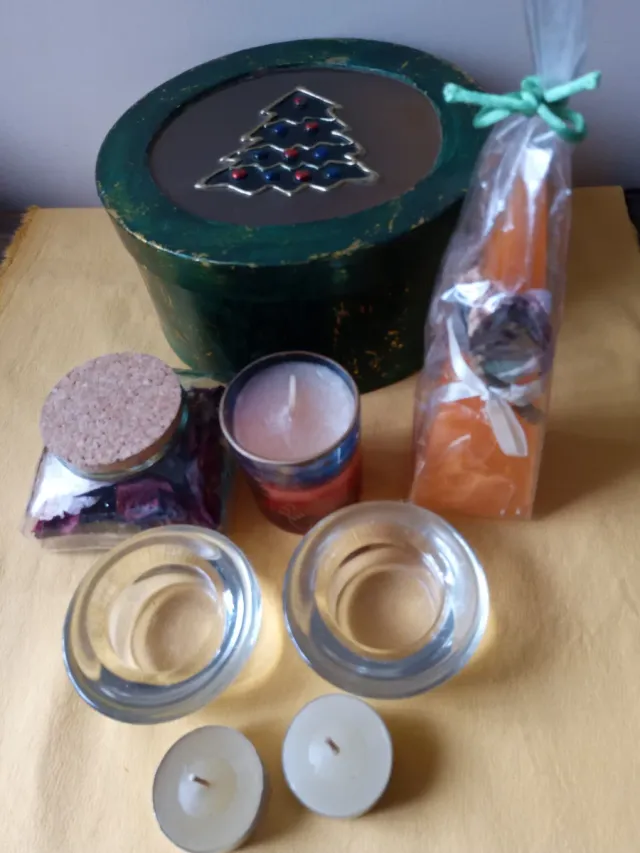 Portacandele e scatola decorativa