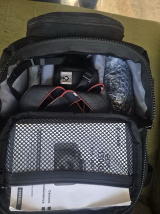 Cámara Canon EOS 1300D Negra