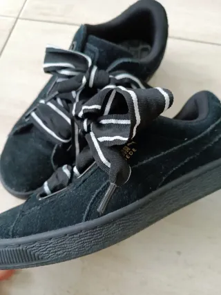 Zapatillas Puma Suede con Lazos Negros