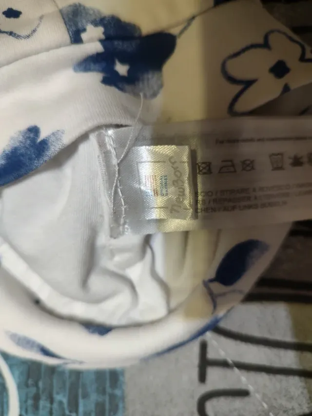 Cappellino cotone neonata con fiocco