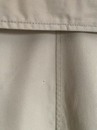 Gabardina beige con cinturón