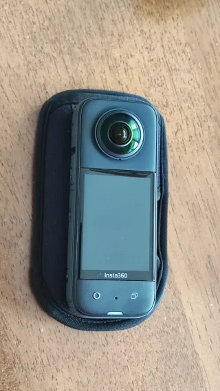 Insta360 X3 Cámara 360 + Accesorios