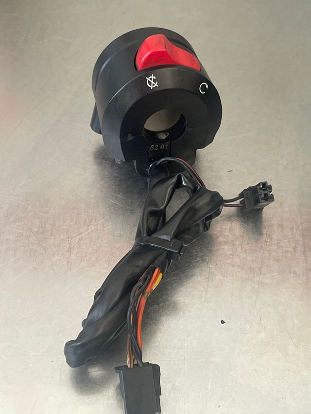 Piña derecha Suzuki GSR600 2007