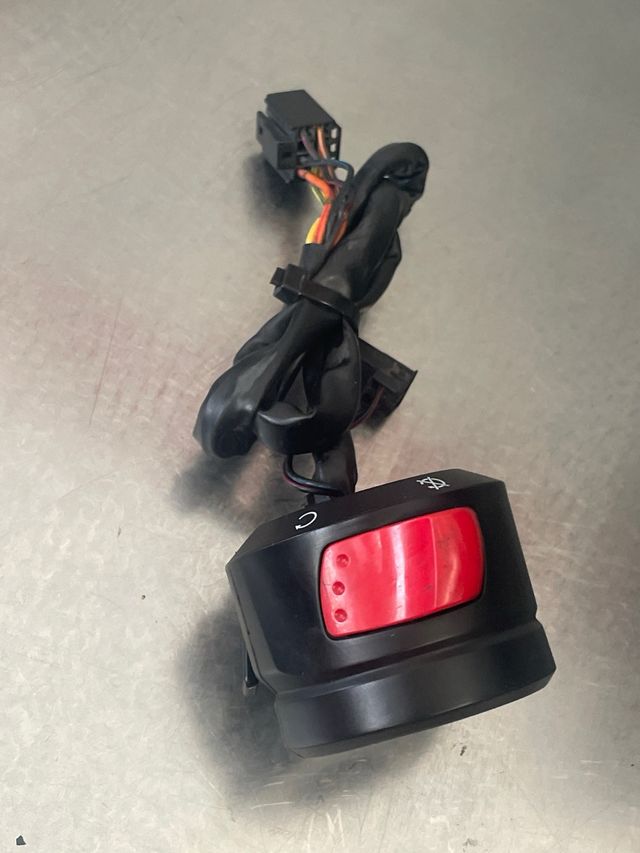 Piña derecha Suzuki GSR600 2007
