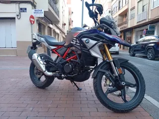 Se vende BMW 310 práctica mente nueva.solo2000 km