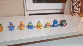 Superthings Dorados mas muñecos y especiales