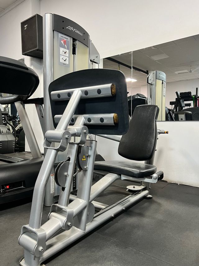 Prensa Horizontal Life Fitness acepto ofertas!