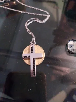 Collar Tous Cruz Negro y Plateado