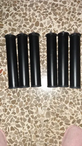Patas de cama negras (6 unidades)