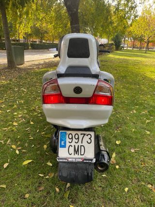 Suzuki Burgman 400 - 2003 // 50.400 km