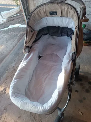 Trona Chicco, carrito Bebecar y mini cuna playxtre