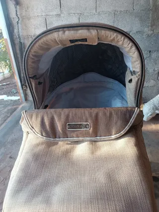 Trona Chicco, carrito Bebecar y mini cuna playxtre