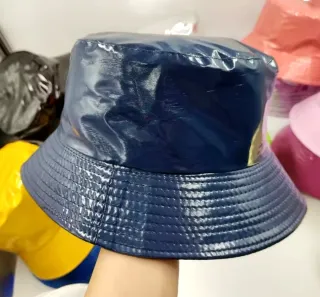 Gorro impermeable azul brillante