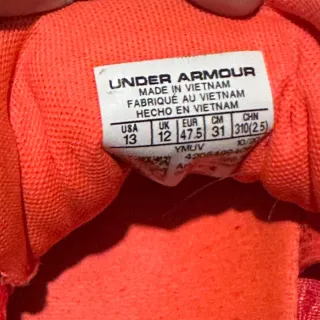 Zapatillas Under Armour Rojas/Rosadas