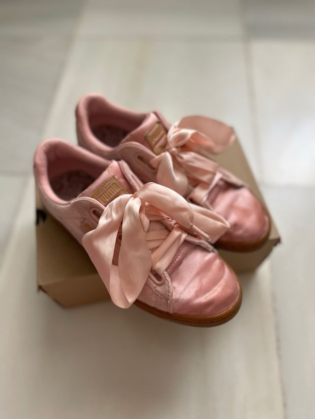 Zapatillas Puma Mujer Rosa con Lazos