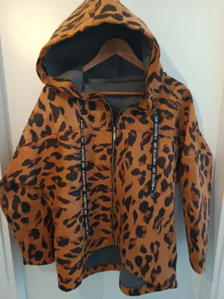 Chaqueta animal print neopreno talla L